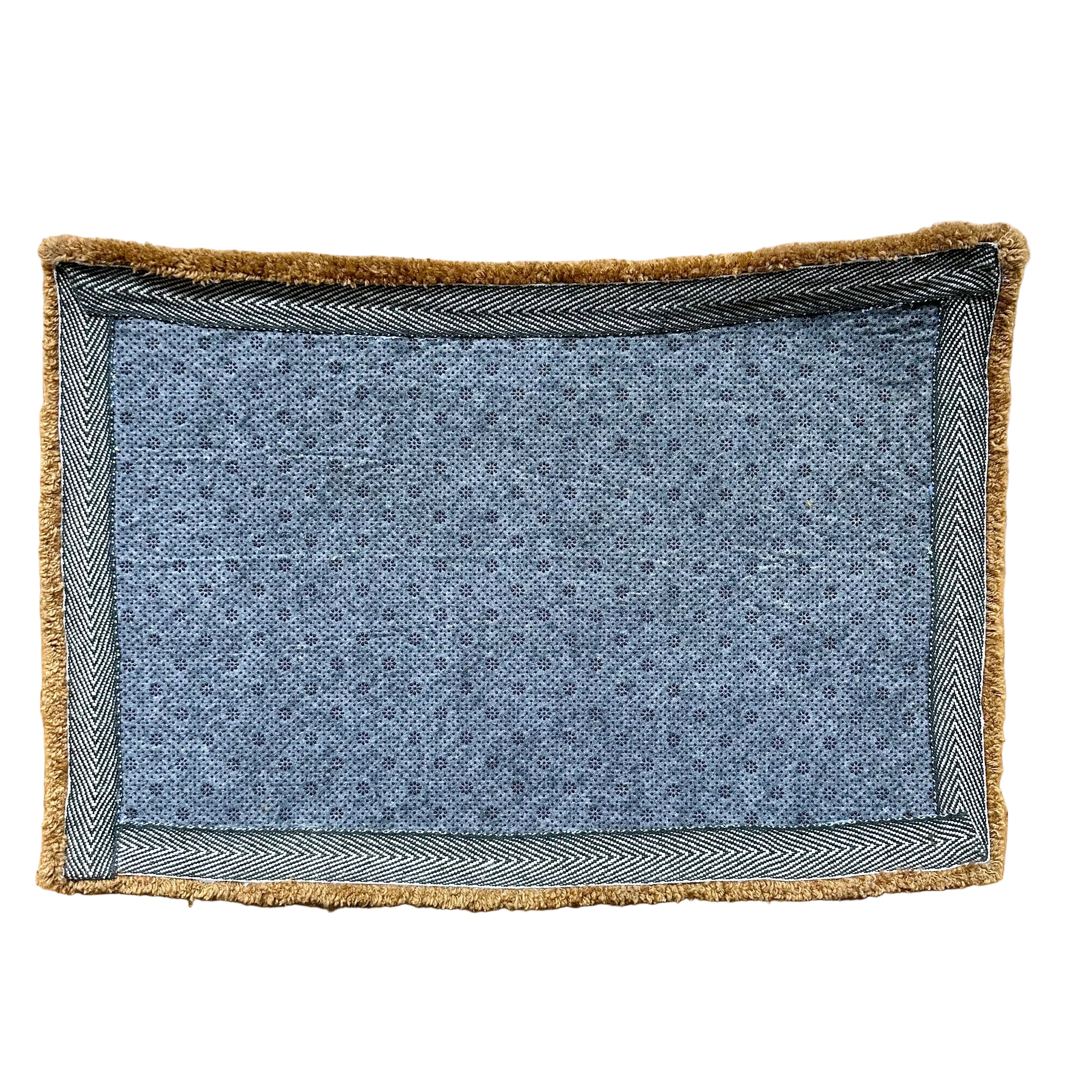 anti slip backing